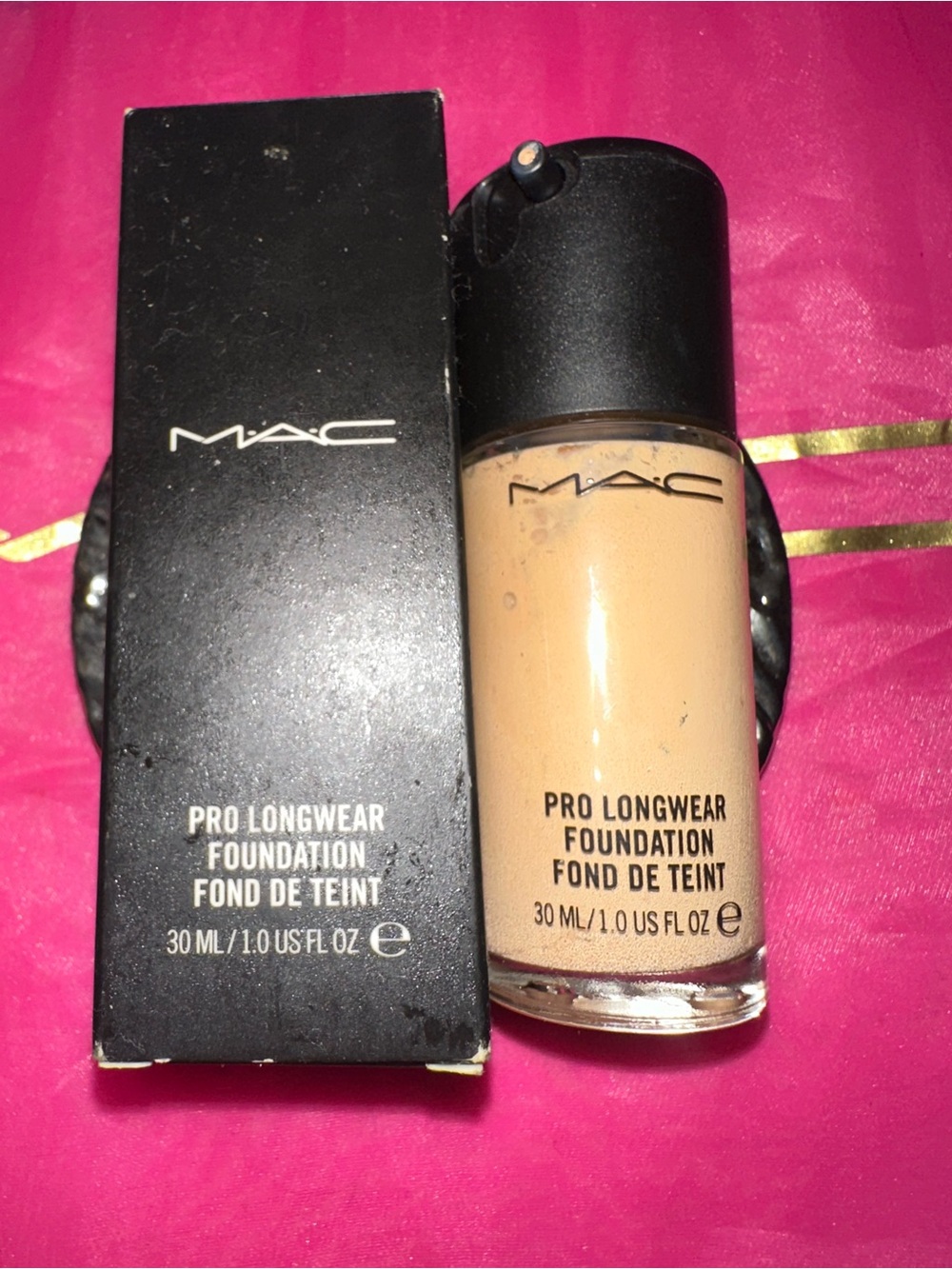 MAC NC20 Pro Longwear Foundation